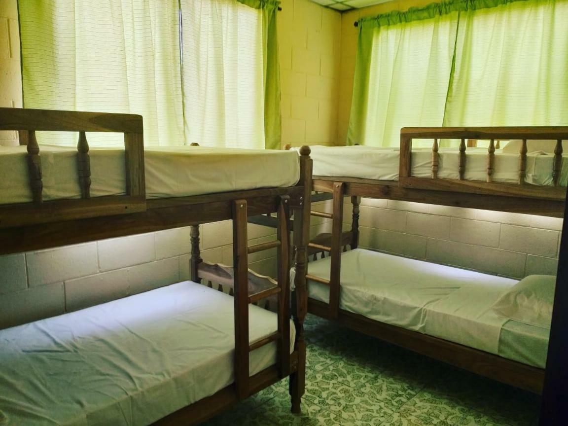 Hostal Dona Marta San Salvador Kültér fotó